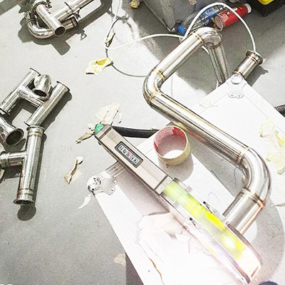 环缝焊接管路施工安装现场不锈钢全位置管道自动焊机